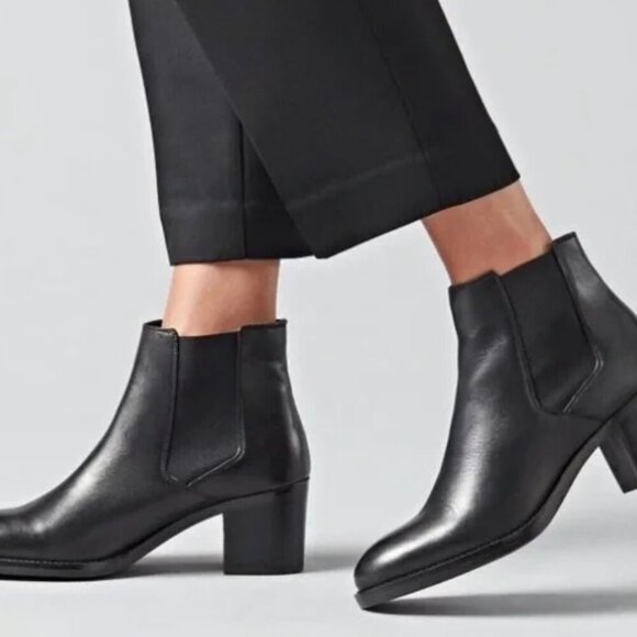 Clarks Mascarpone Bay Women's Black Leather Slip On Chelsea Boots #1082 - Picture 1 of 12